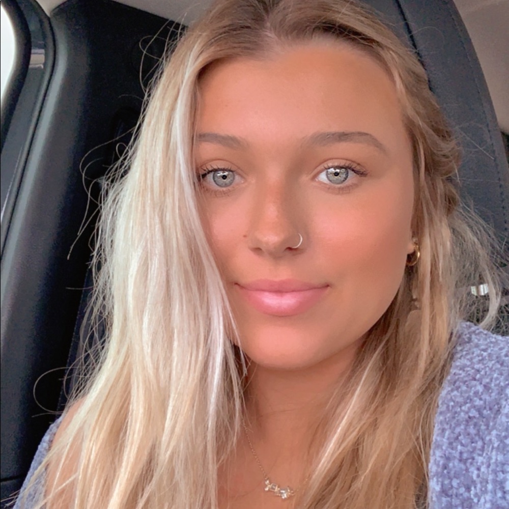 Meet your Posher, Kenzie